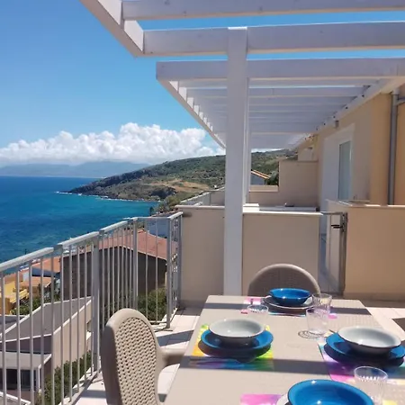 - Vista Al Mar